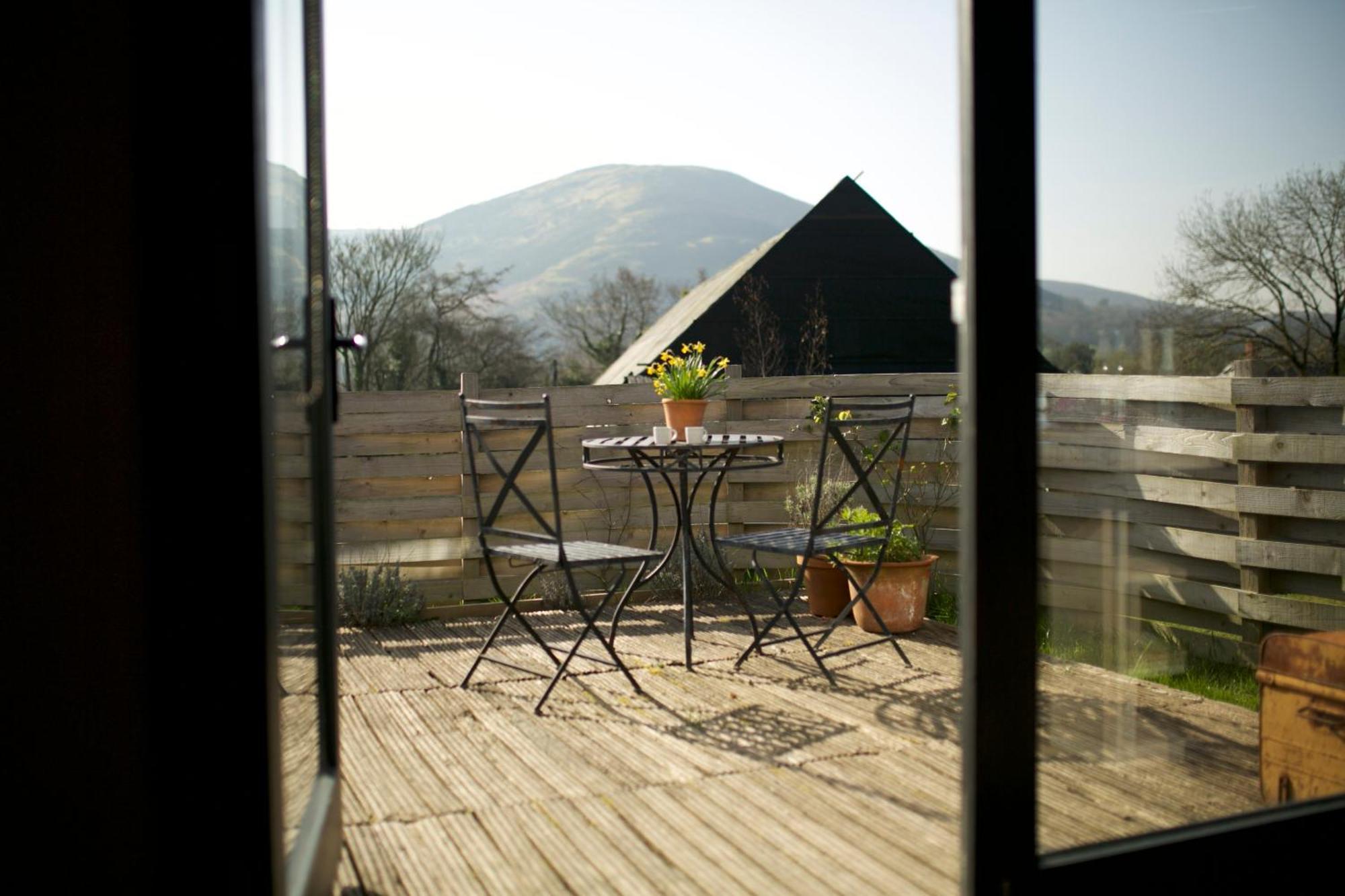 Two Unique Cabins Wrapped In Beautiful Welsh Scenery Presteigne Extérieur photo